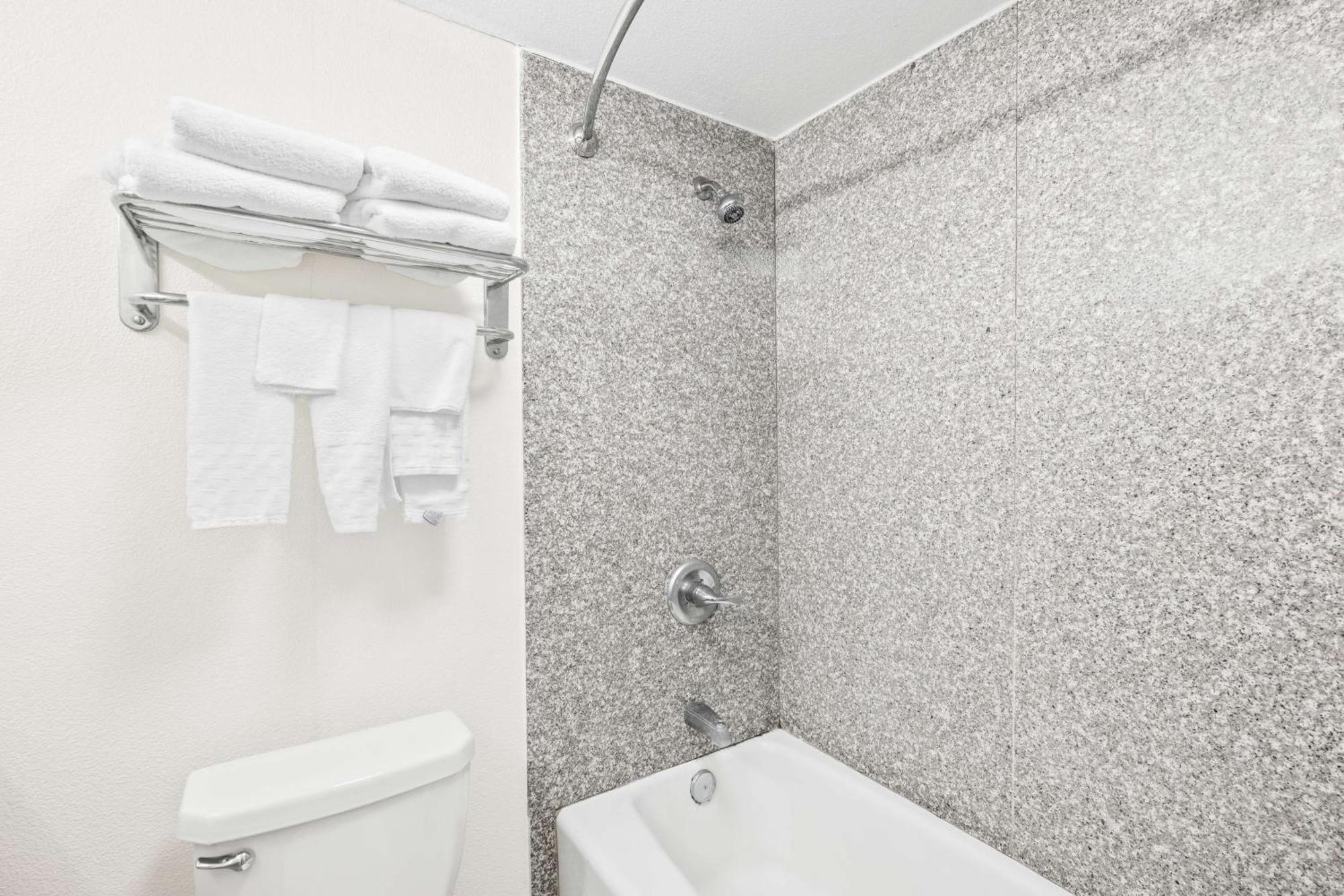 Surestay Plus Hotel By Best Western Lubbock Medical Center Zewnętrze zdjęcie